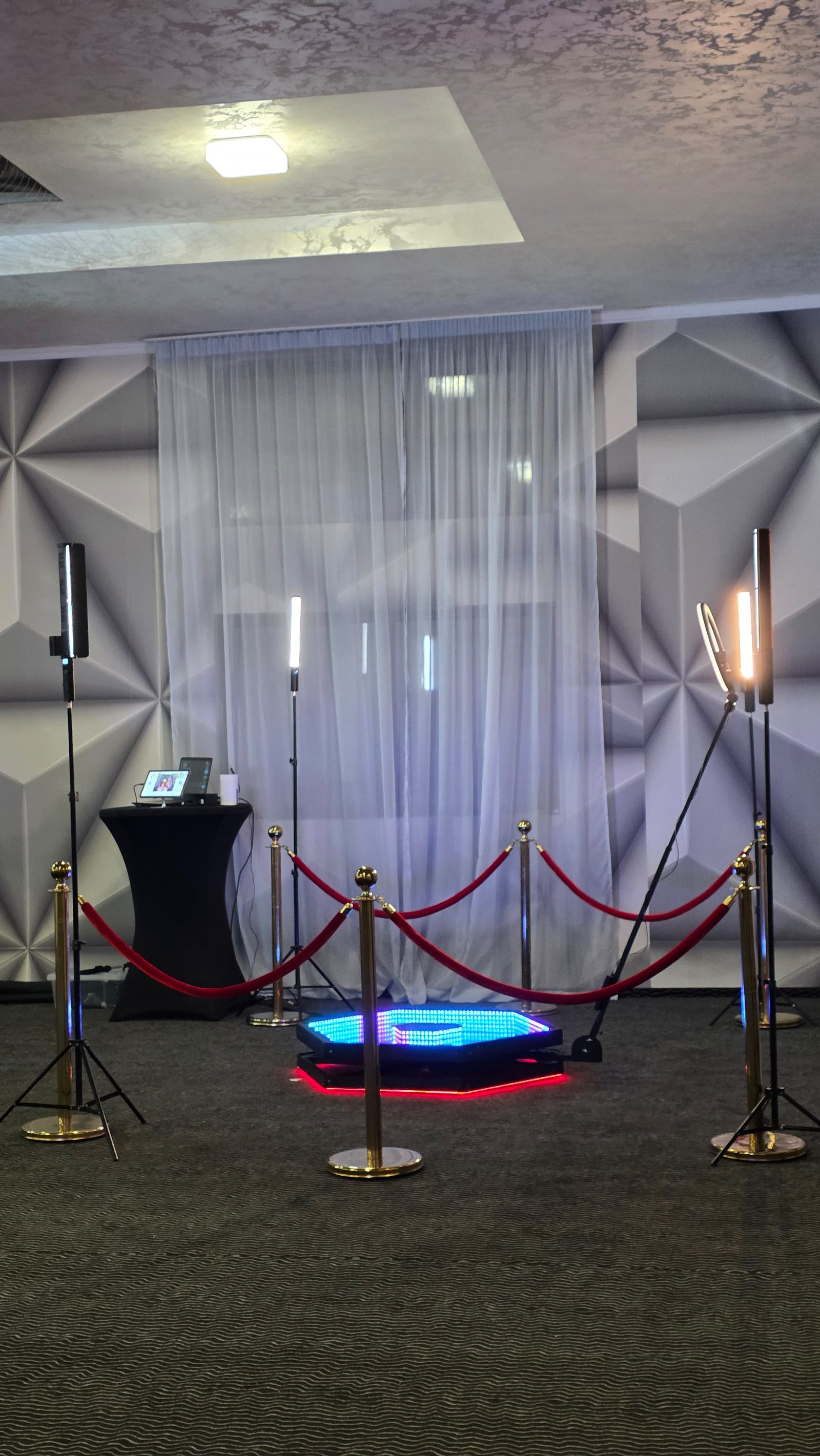Echipa Smiling Event pregătind un eveniment în Iași